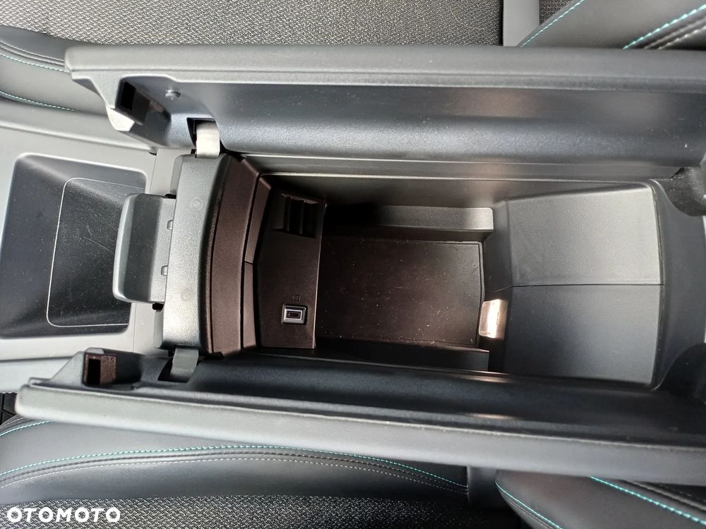 Peugeot 308 1.2 PureTech Allure Pack S&S EAT8 - 23