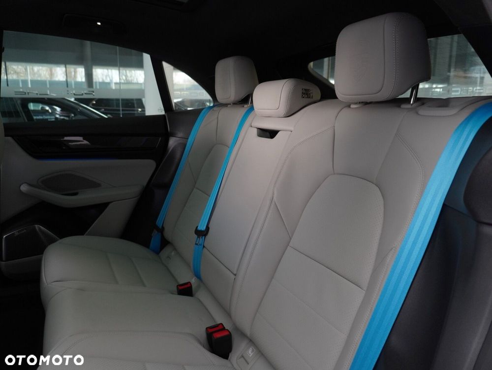 Porsche Macan - 33