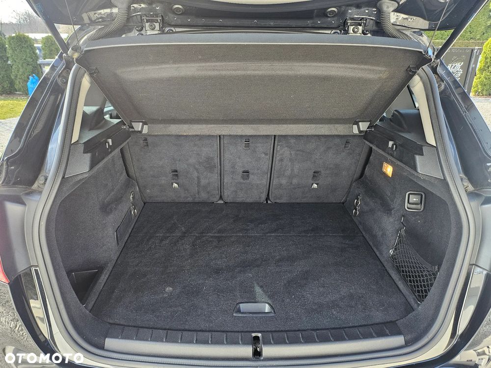 BMW Seria 2 216d Sport Line - 23