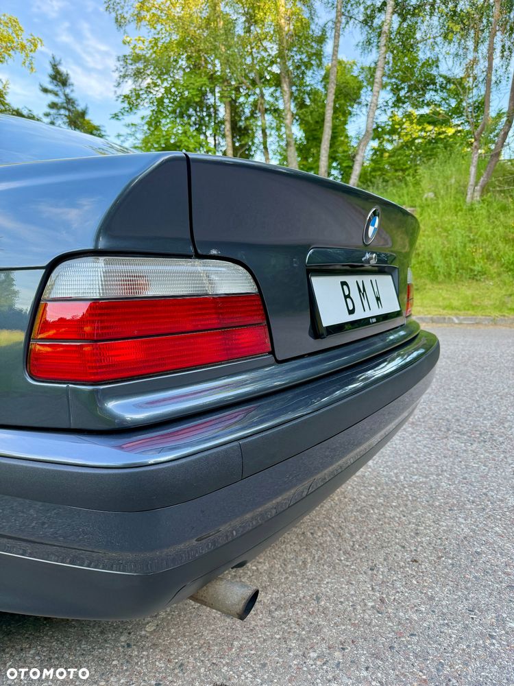 BMW Seria 3 316i - 11