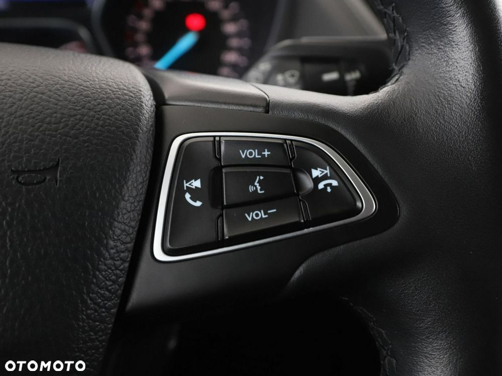 Ford Kuga 1.5 EcoBoost 2x4 Trend - 29