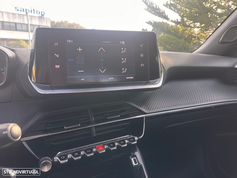 Peugeot 2008 1.2 PureTech Active Pack - 28