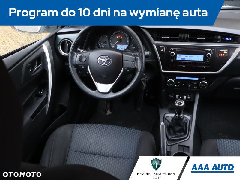 Toyota Auris - 8