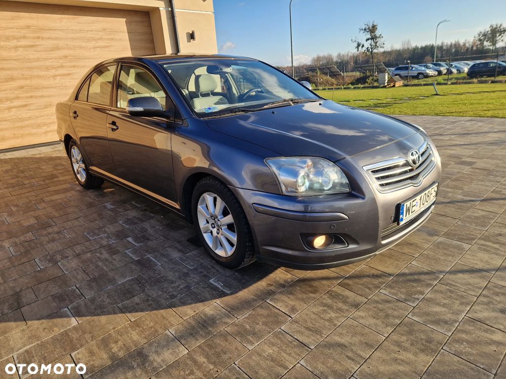 Toyota Avensis 2.0 D-4D Sol - 3