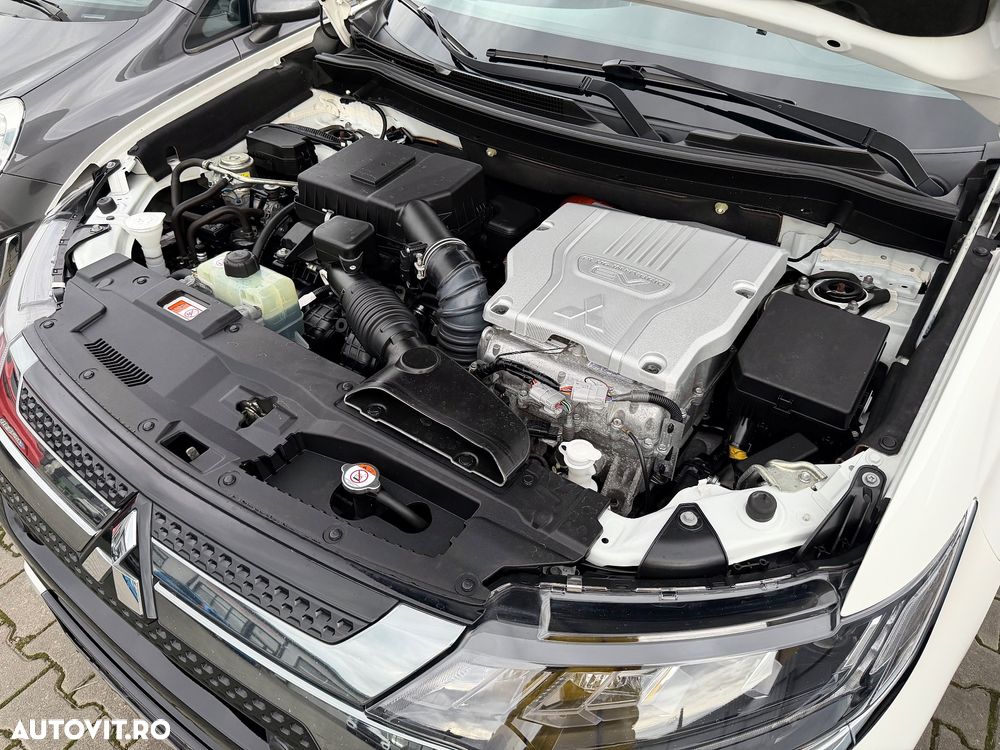 Mitsubishi Outlander - 31