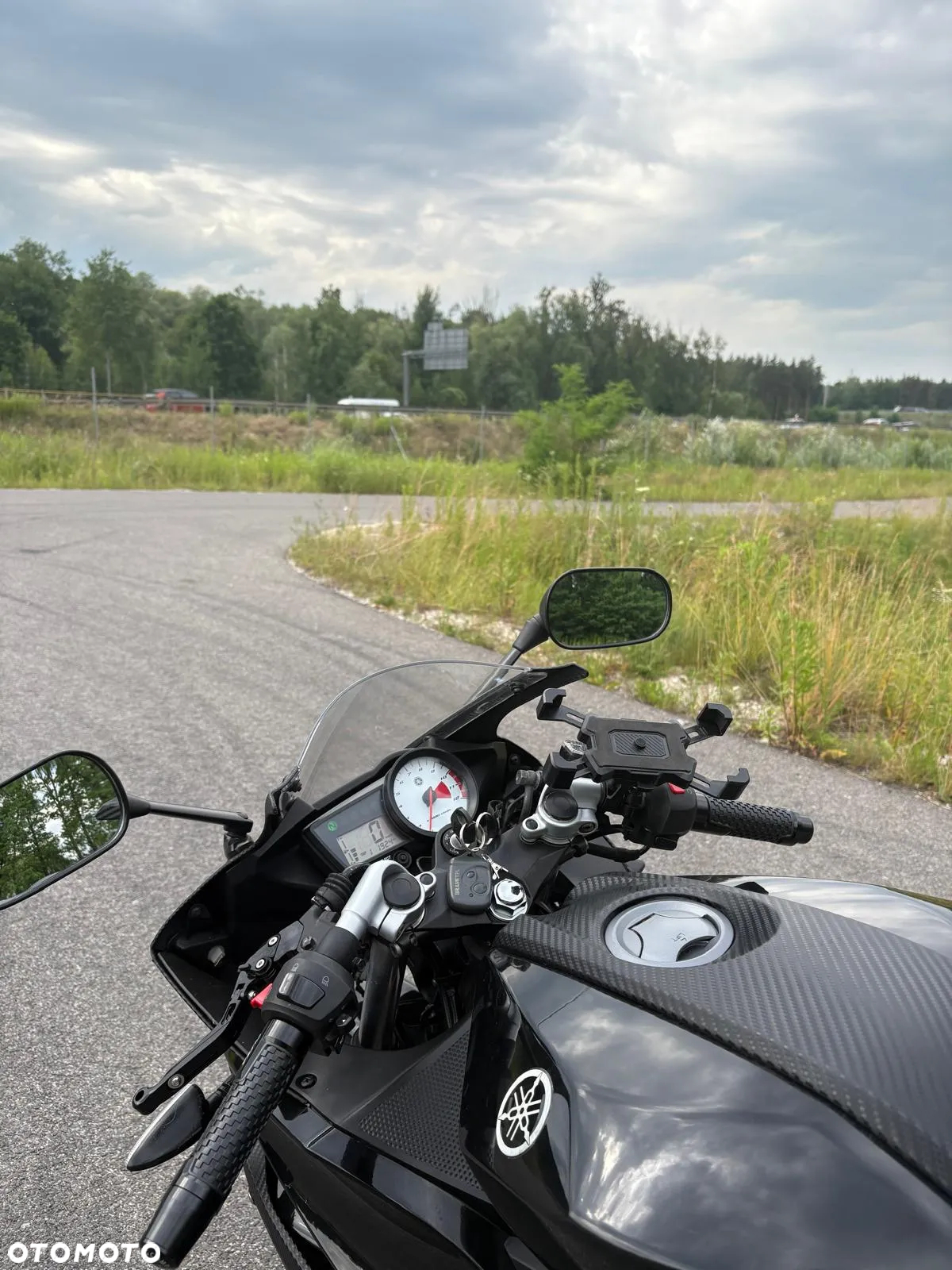 Yamaha YZF - 10