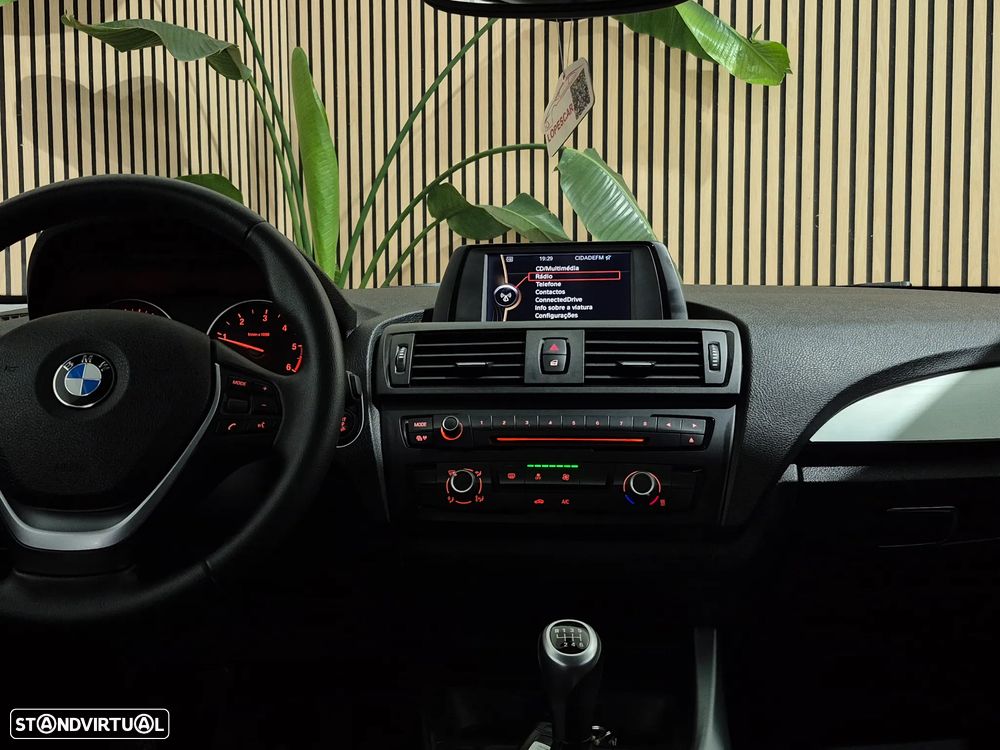 BMW 116 d EfficientDynamics - 11