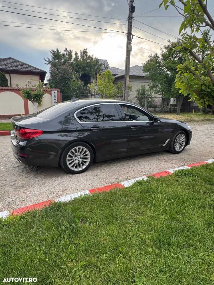 BMW Seria 5 530d xDrive AT - 12