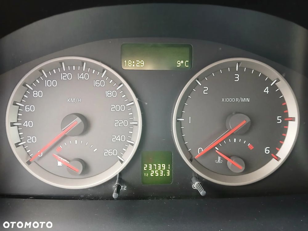Volvo V50 2.0D Momentum - 8