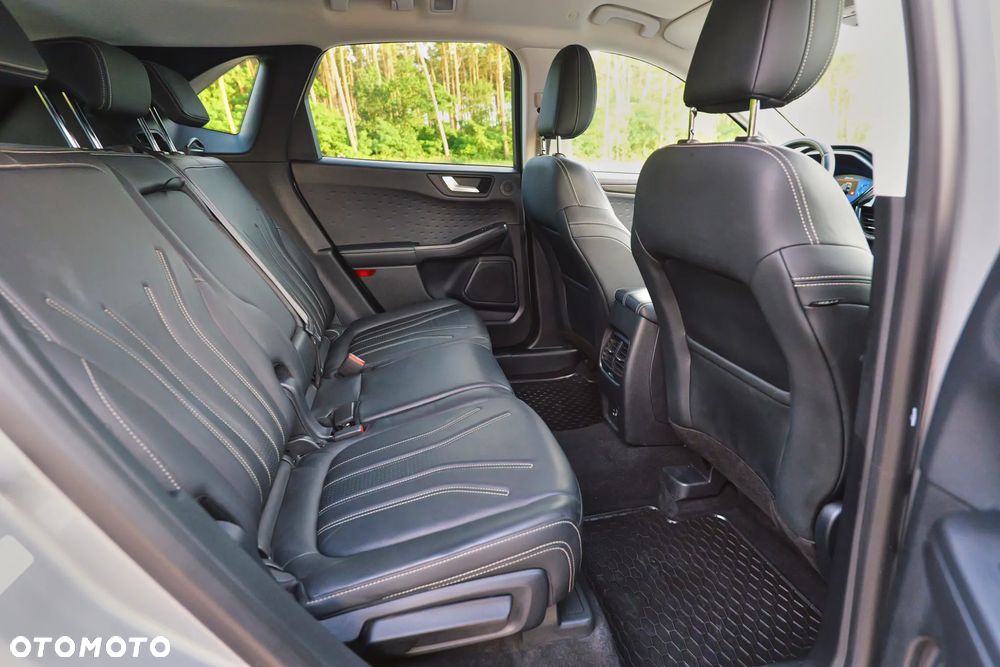 Ford Kuga - 34