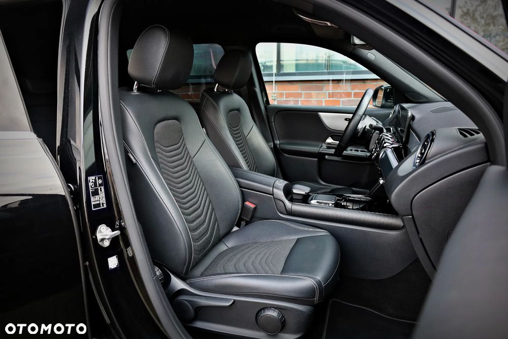 Mercedes-Benz GLB 200 Style 7G-DCT - 25