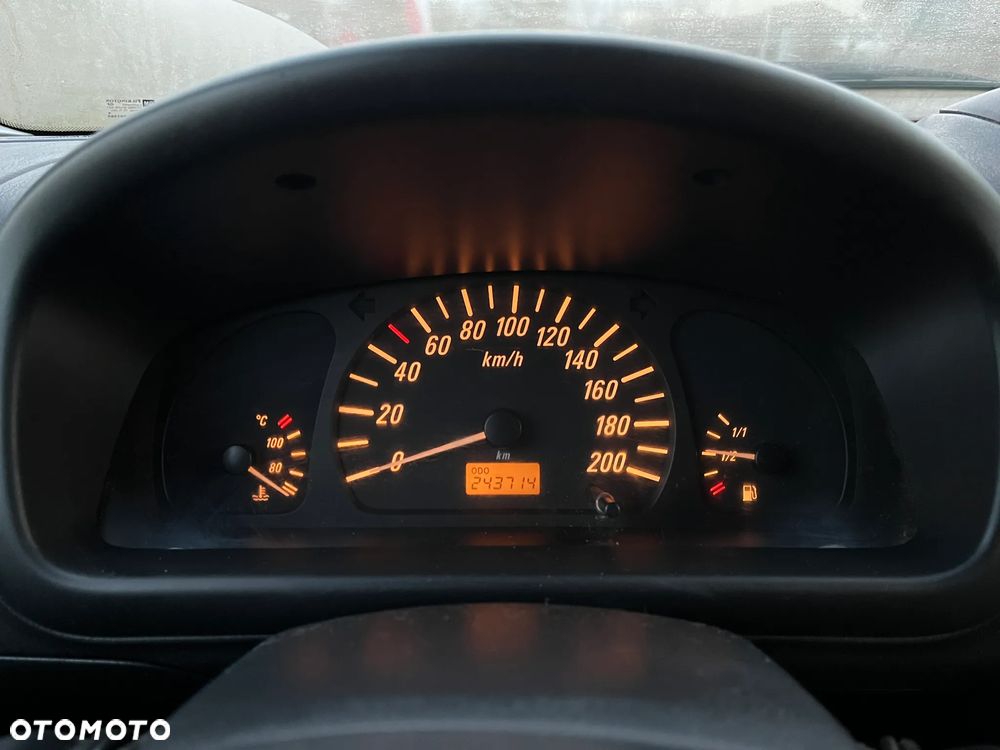 Opel Agila 1.0 Essentia - 12