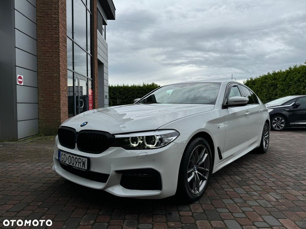 BMW Seria 5 518d M Sport - 2