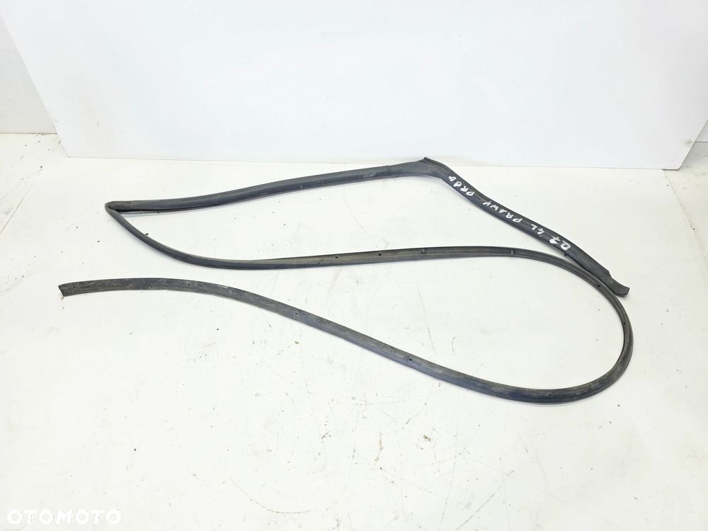 USZCZELKA PROGU PROGOWA KAROSERYJNA PRAWA AUDI Q7 4L 4L0839120 - 2