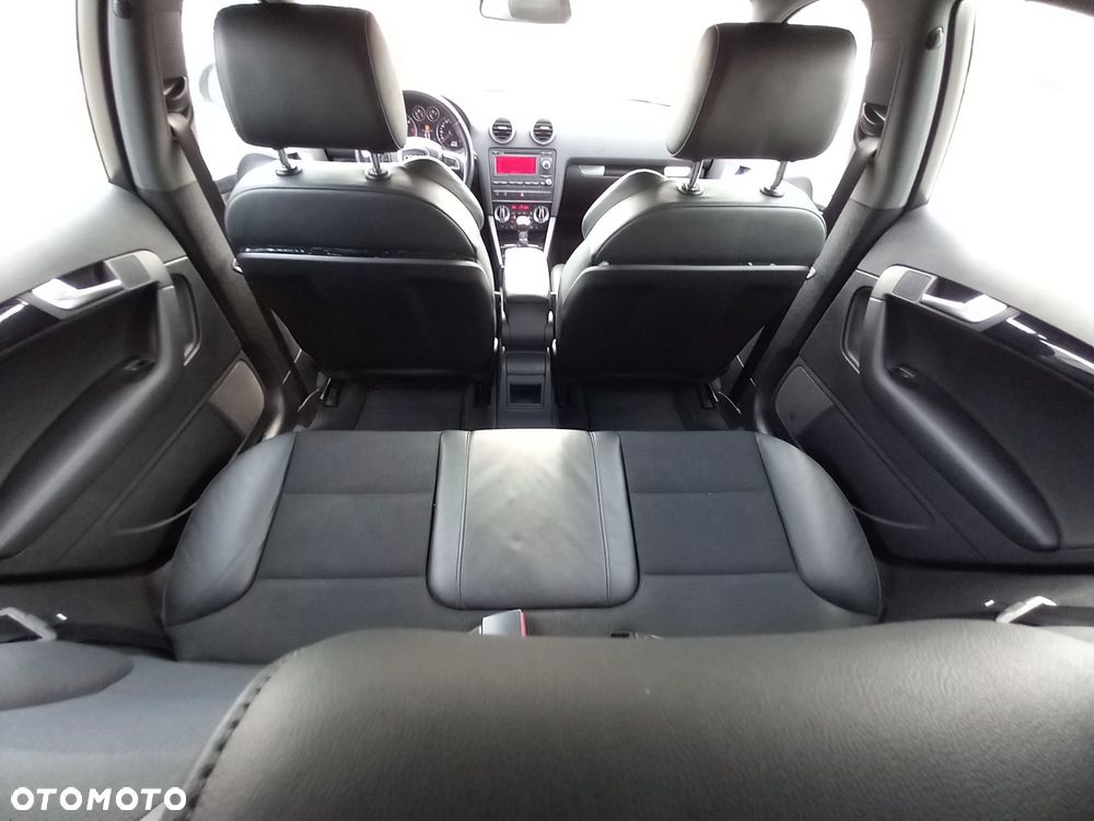 Audi A3 Sportback - 12