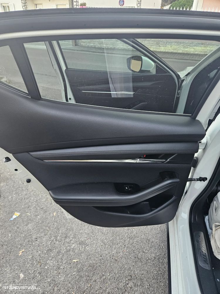 Mazda 3 - 9