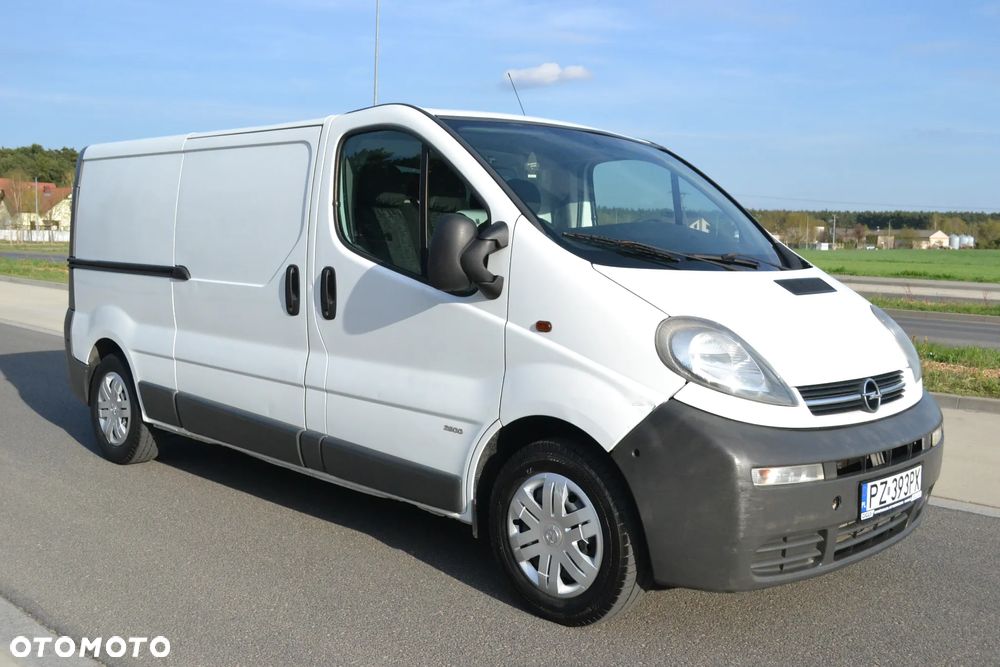 Opel Vivaro - 1