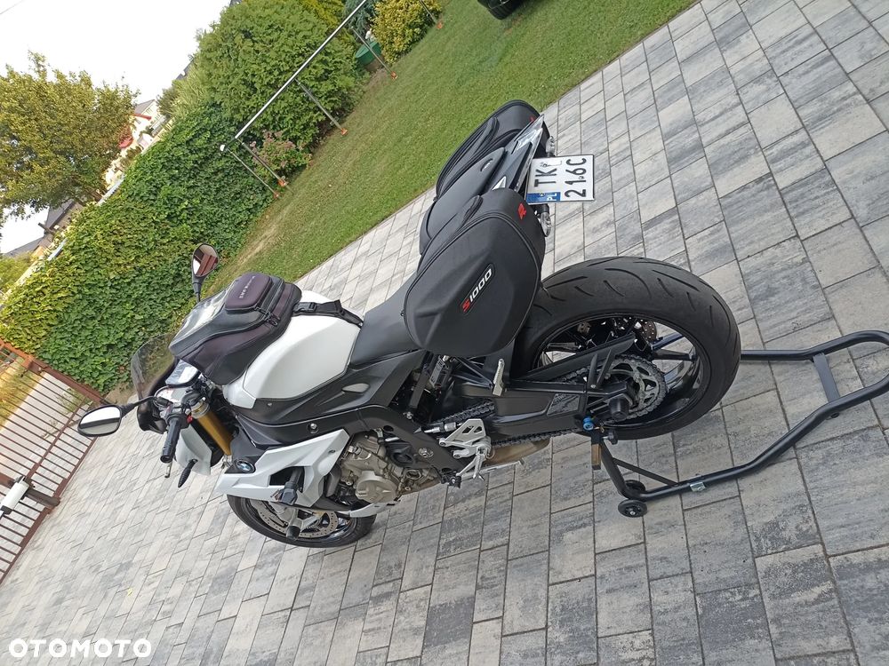 BMW S - 5