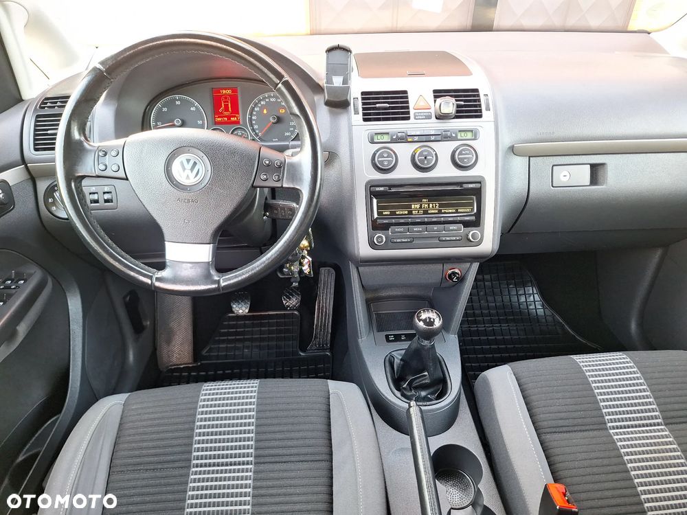 Volkswagen Touran 1.9 TDI DPF Highline - 24