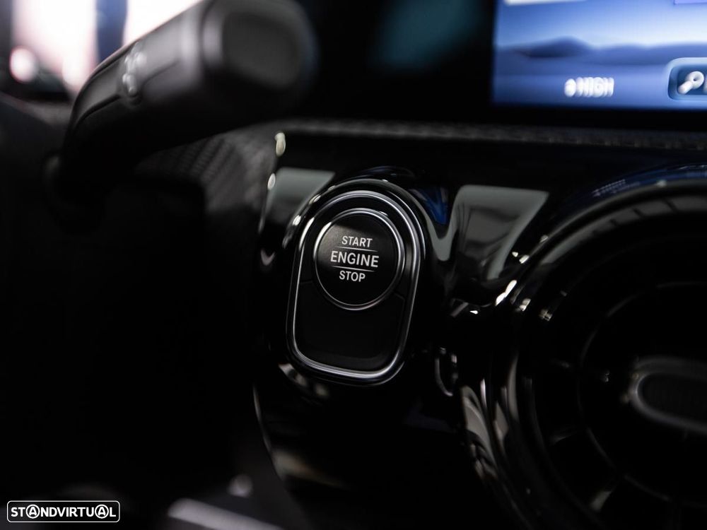 Mercedes-Benz A 250 e - 21