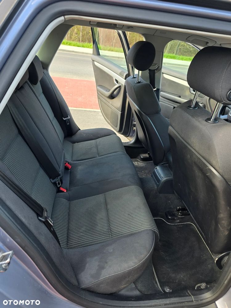 Audi A4 Avant 2.0 T FSI - 23