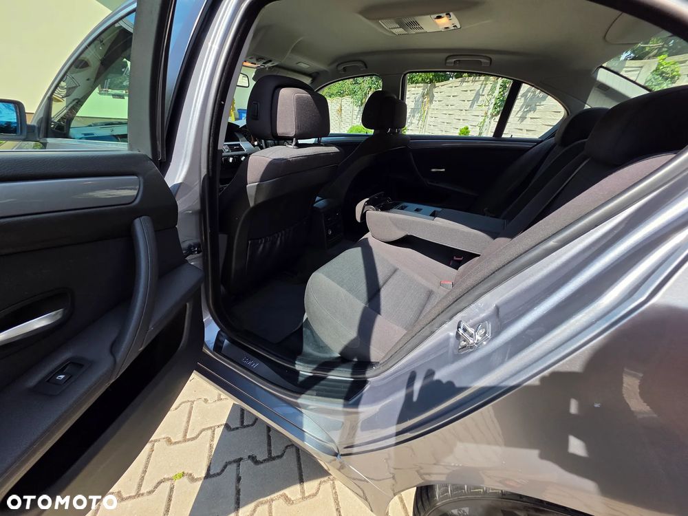 BMW Seria 5 520d - 8