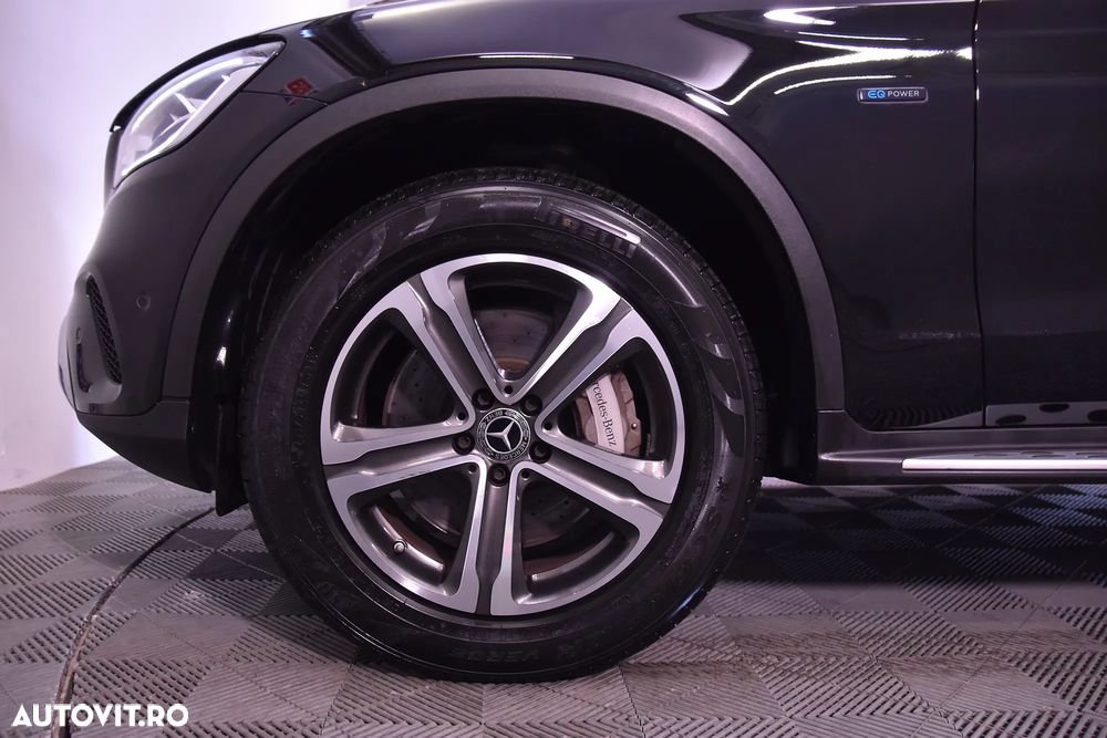 Mercedes-Benz GLC 300 e 4MATIC - 13
