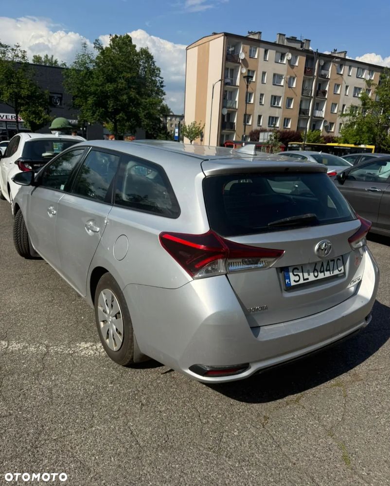 Toyota Auris 1.33 VVT-i Comfort - 4