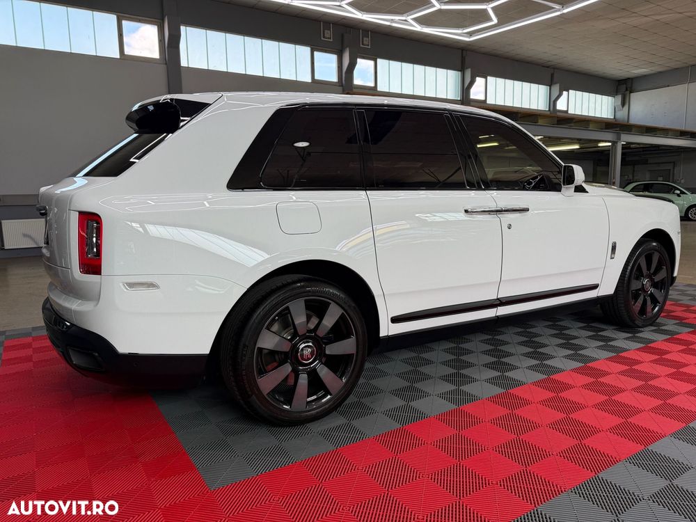 Rolls-Royce Cullinan - 8
