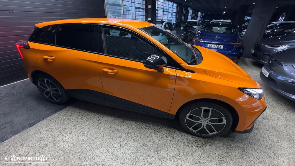 MG MG4 4 Luxury 64 kWh - 2