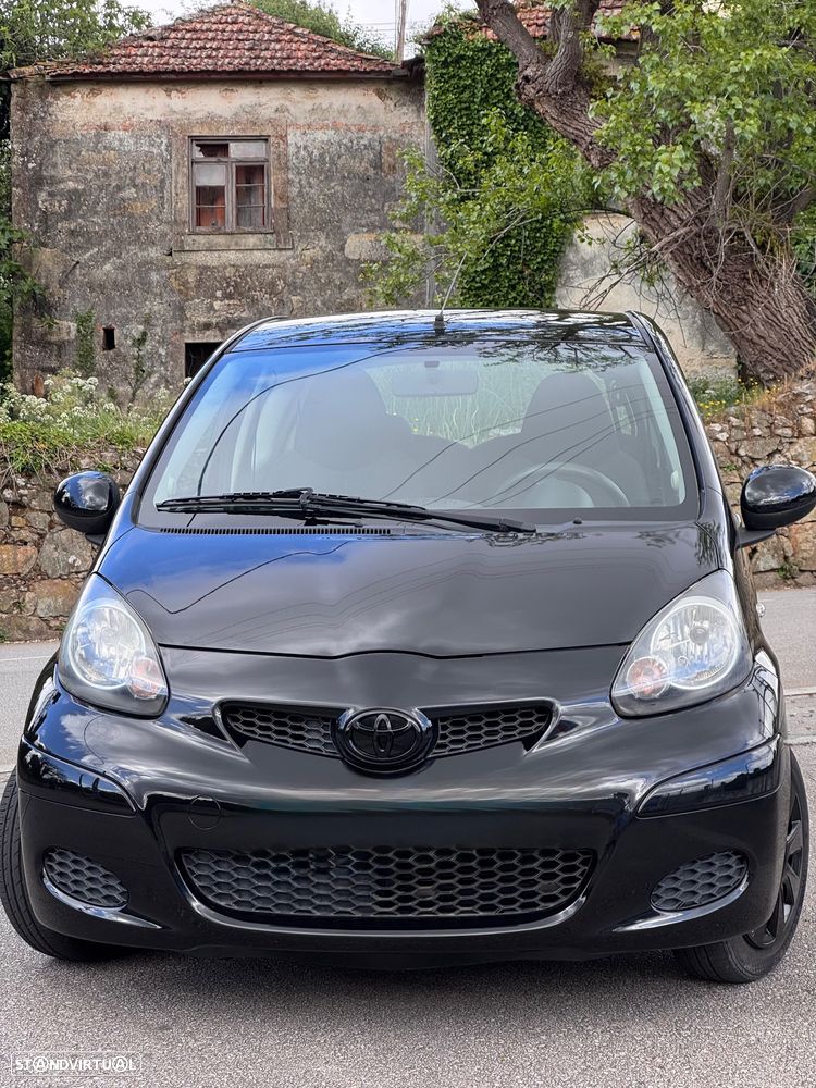 Toyota Aygo City - 3