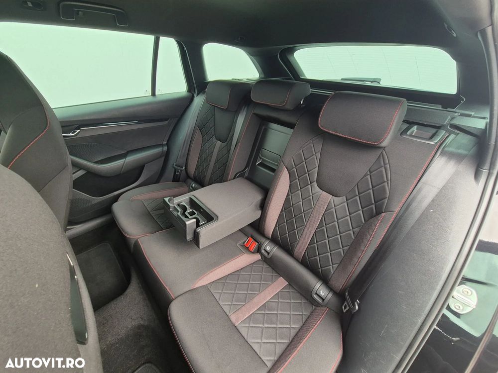 Skoda Octavia 1.4 TSI DSG RS - 11