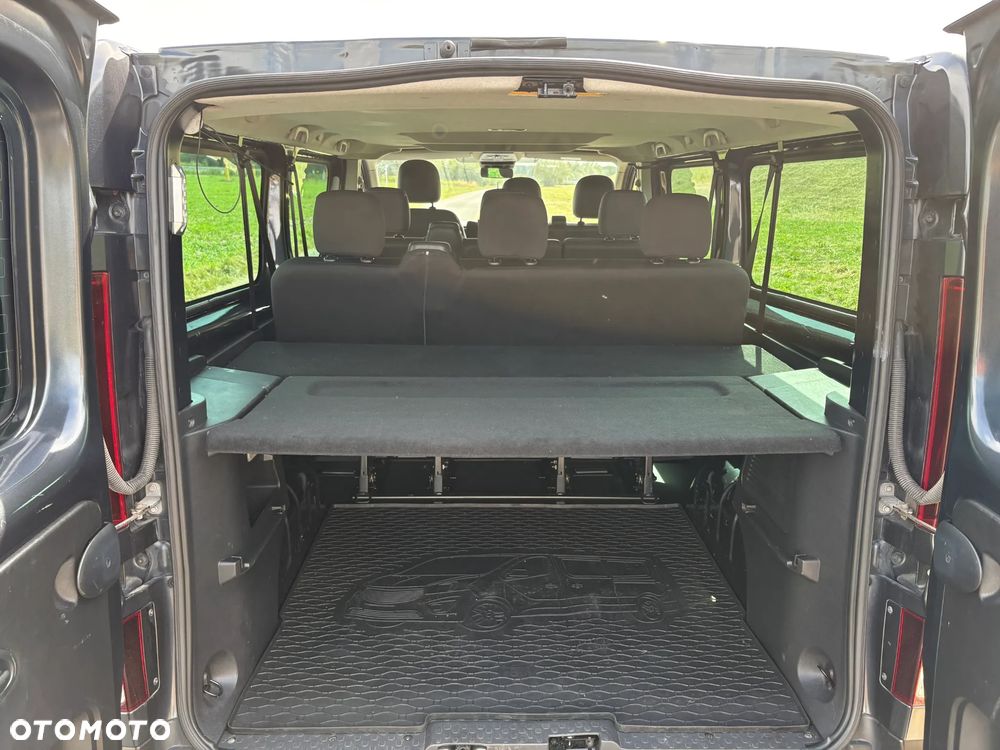 Renault Trafic 2.0 dCi - 12