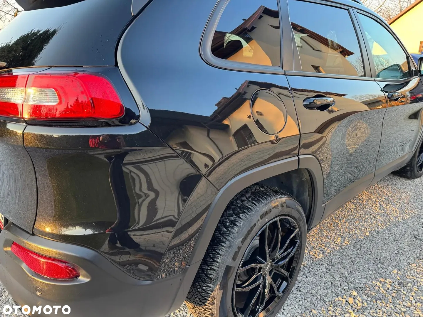Jeep Cherokee - 12