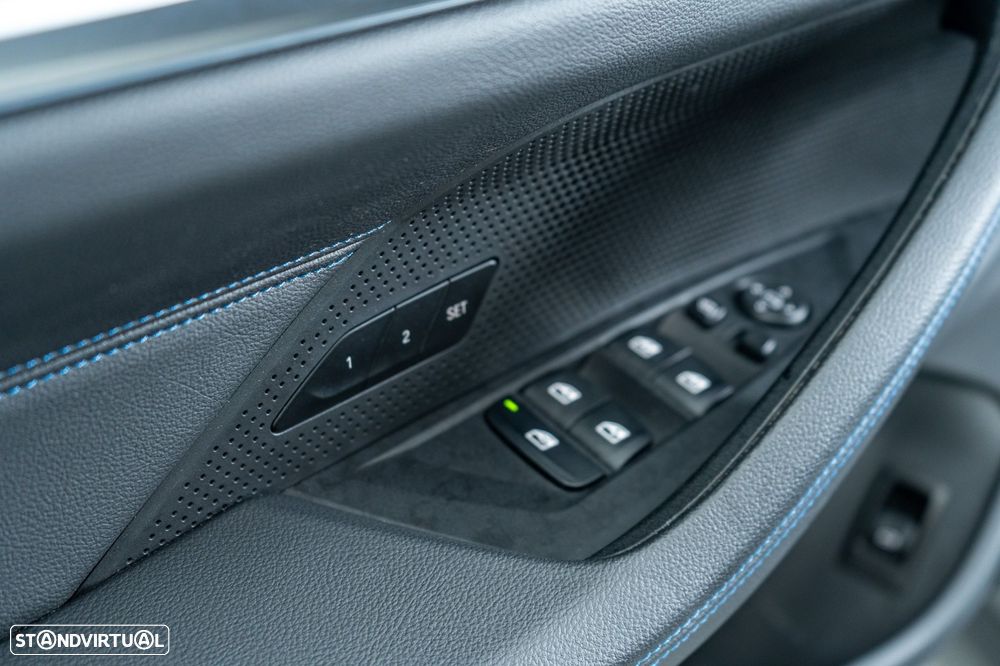 BMW i4 eDrive40 Pack Desportivo M - 26