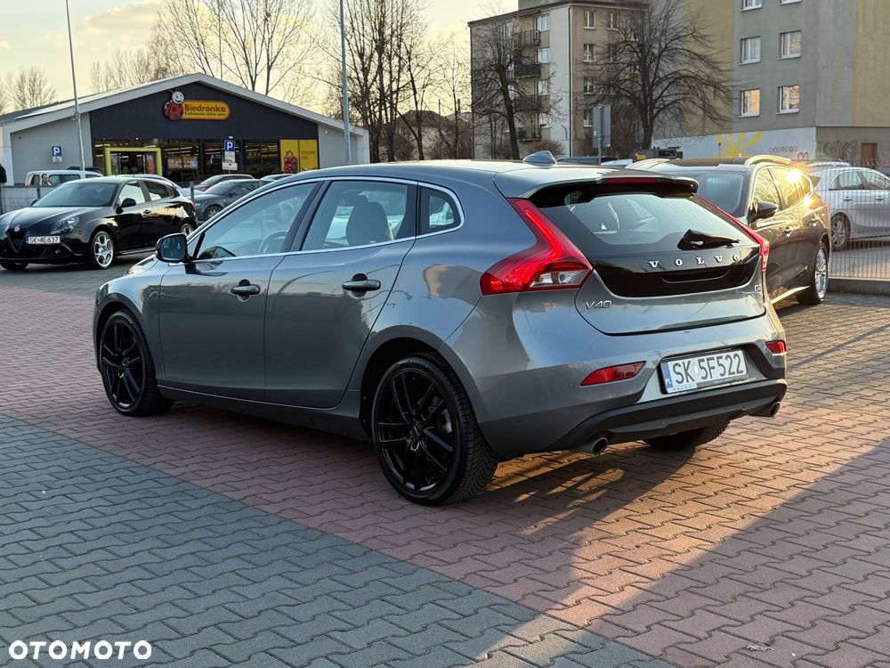 Volvo V40 D4 Drive-E Momentum - 11