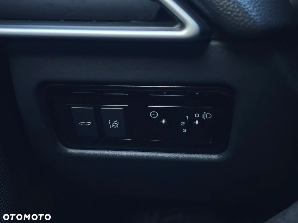 Jaguar XE 2.0 D Prestige - 33