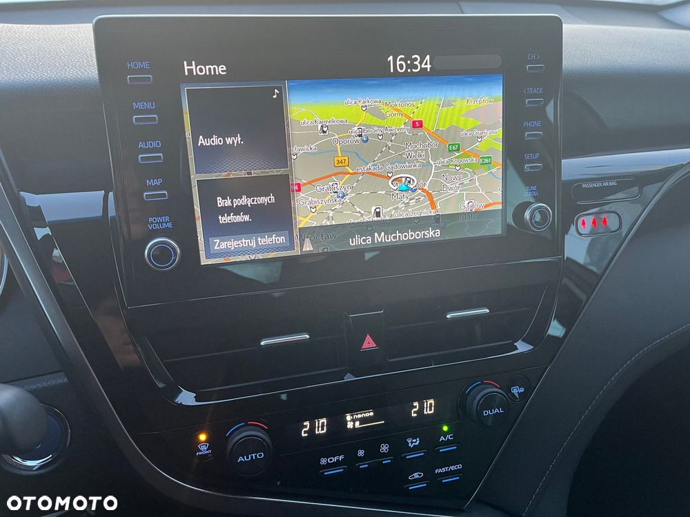 Toyota Camry 2.5 Hybrid Executive CVT - 18