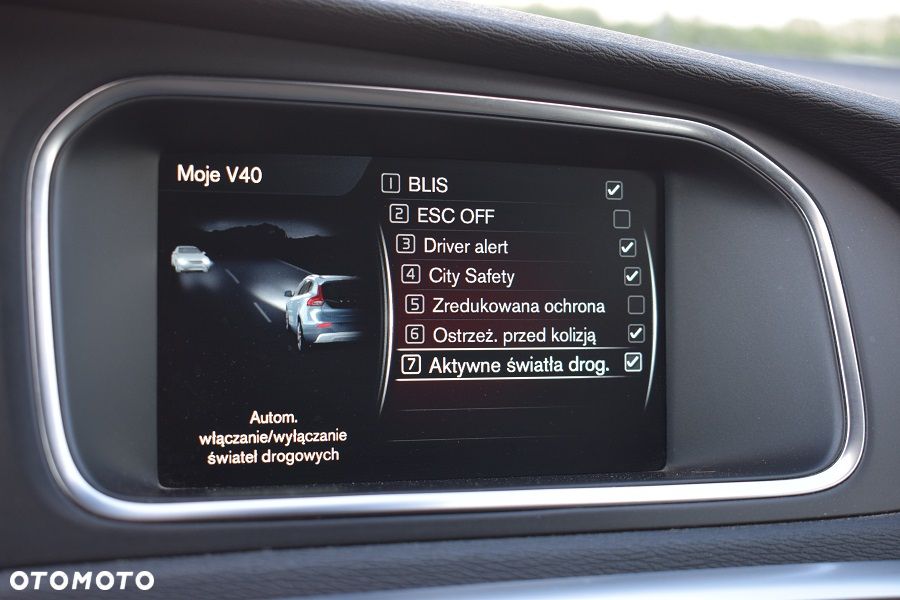 Volvo V40 Cross Country D3 Drive-E SCR Dynamic Edition - 19