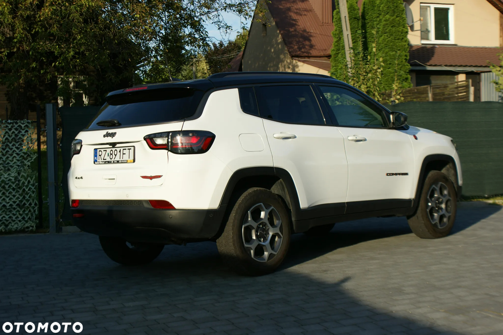 Jeep Compass - 10