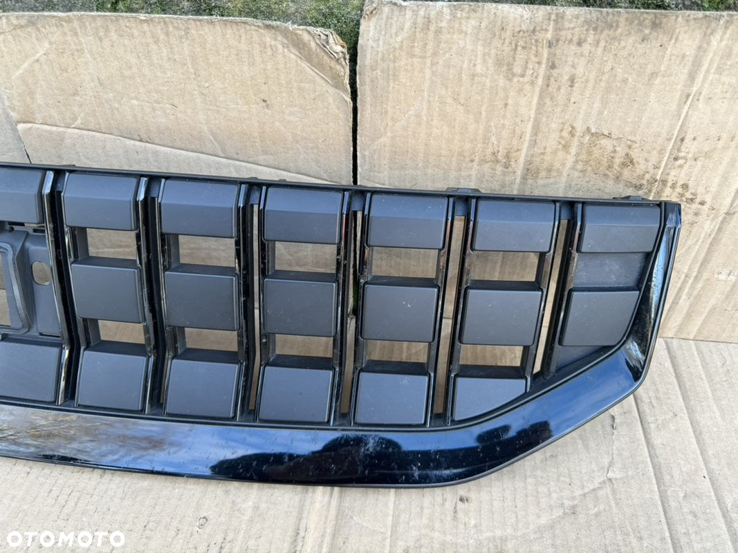 GRILL ATRAPA CHŁODNICY PRZÓD PRZEDNI POLESTAR 2 II 31698060 ORYGINAŁ - 2