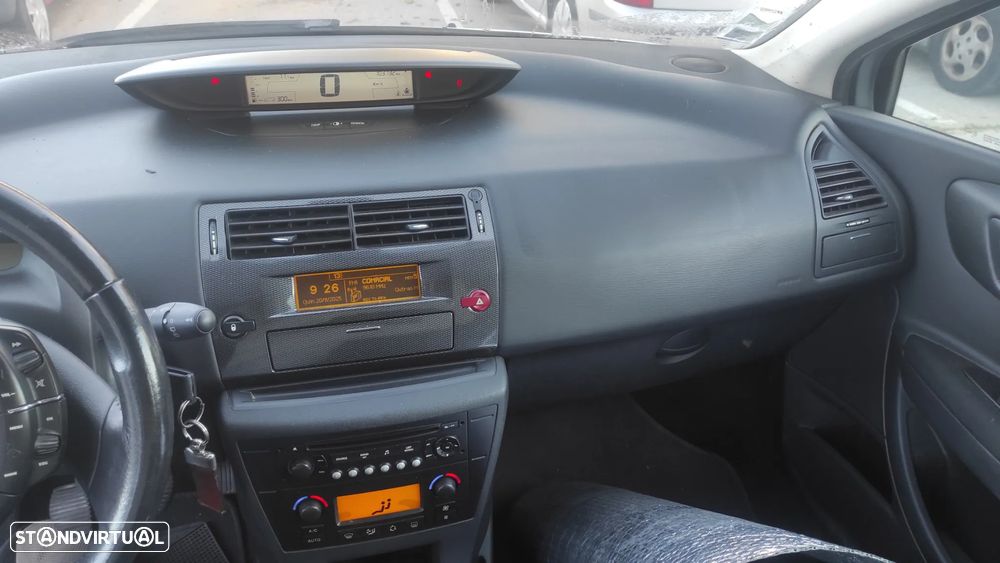 Citroën C4 1.4 16V SX - 7