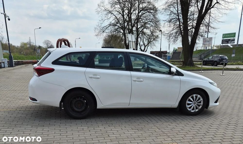 Toyota Auris 1.4 D-4D Active - 10