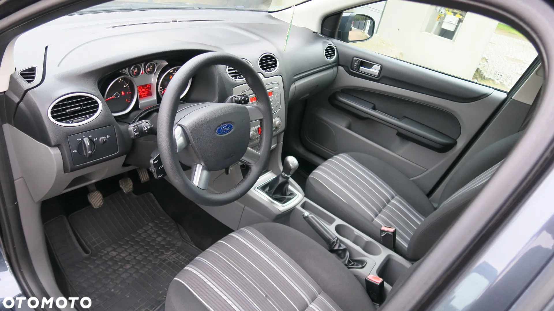 Ford Focus - 13