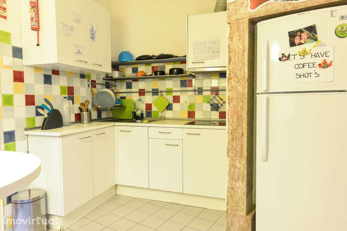 Quarto - localizado em Intendente Lisbon - Grande imagem: 4/17