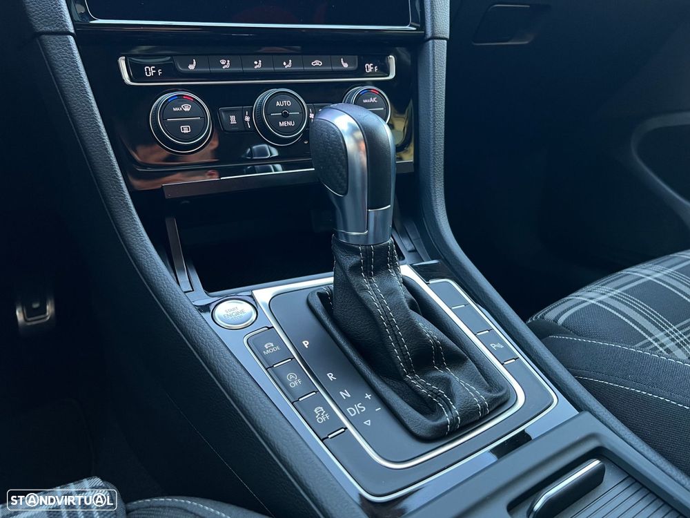 VW Golf 2.0 TDi GTD DSG - 29