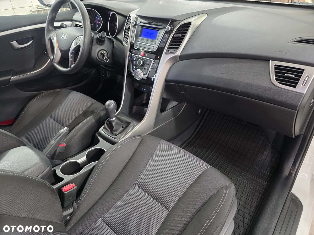 Hyundai i30 1.4 Fifa World Cup Edition - 24