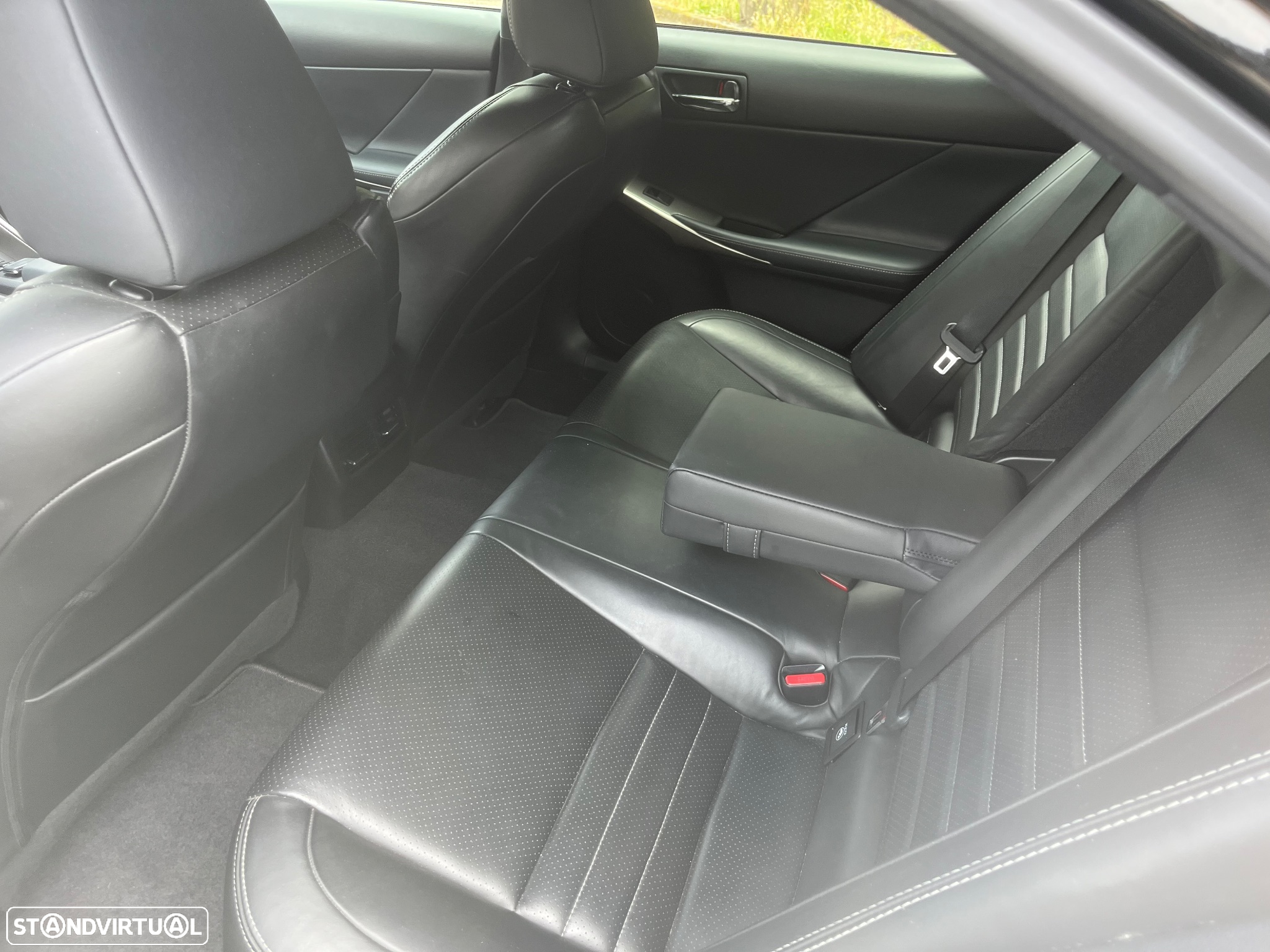 Lexus IS 300 - 9