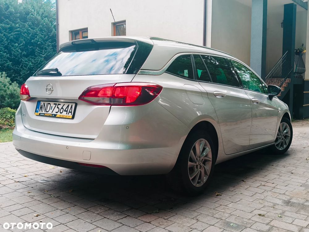 Opel Astra 1.2 T Business Elegance S&S - 9