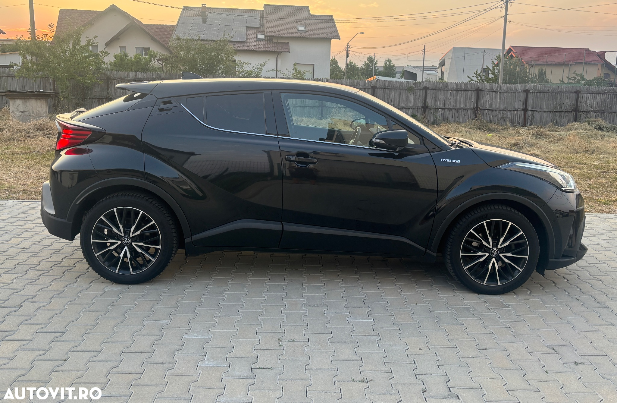 Toyota C-HR 2.0 Hybrid Lounge - 8